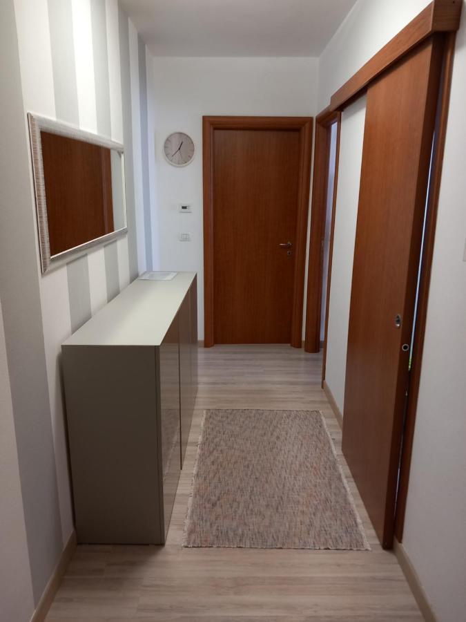 Andres' Apartment Специя Екстериор снимка